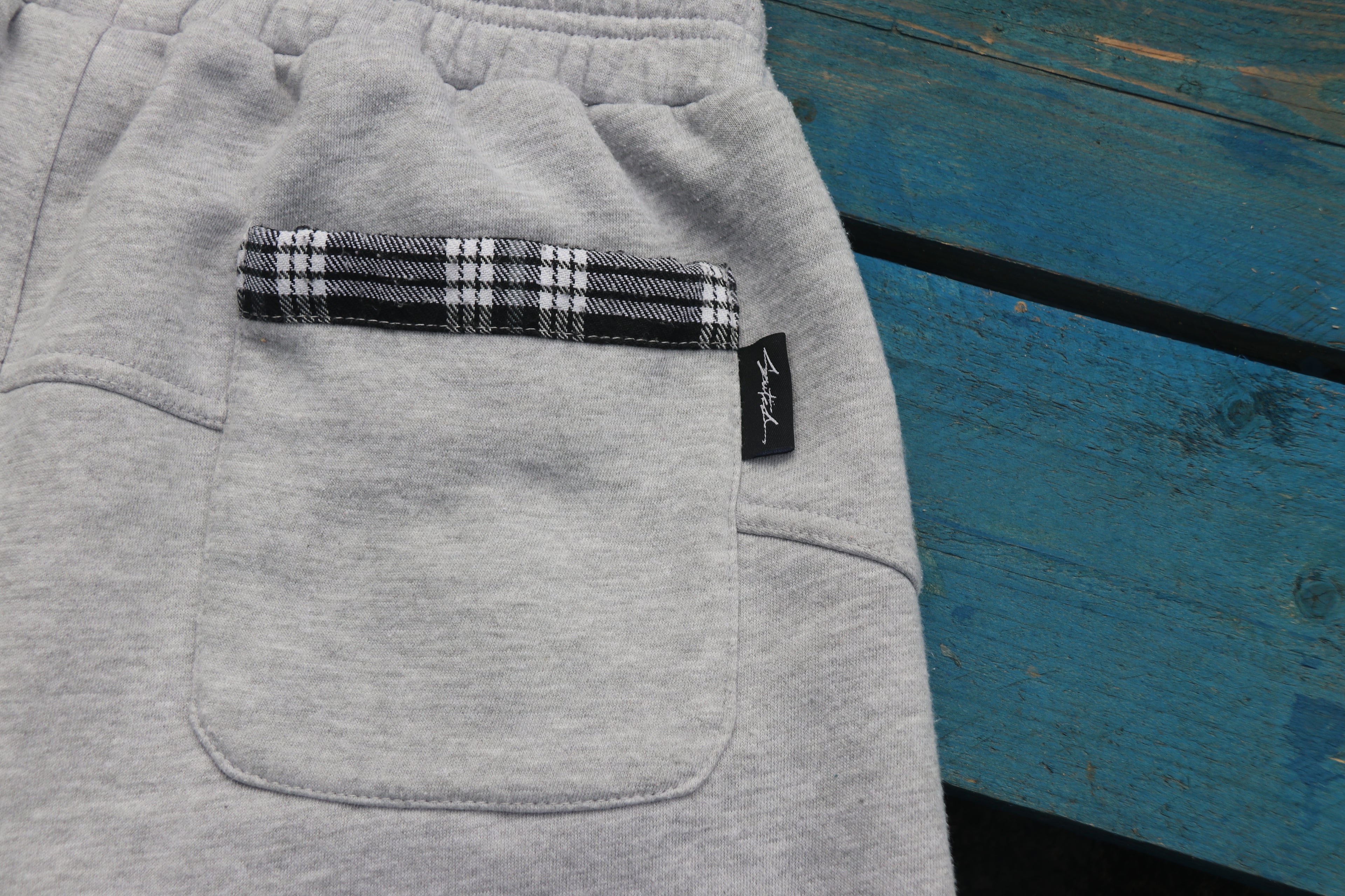 Applaid Shorts
